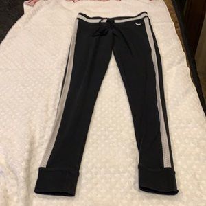 Black Victoria’s Secret leggings